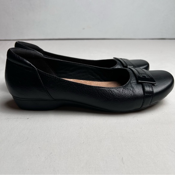 Clarks Women's Black Leather Loafers - Picture 7 of 12